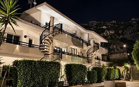 Albatros Apartments
